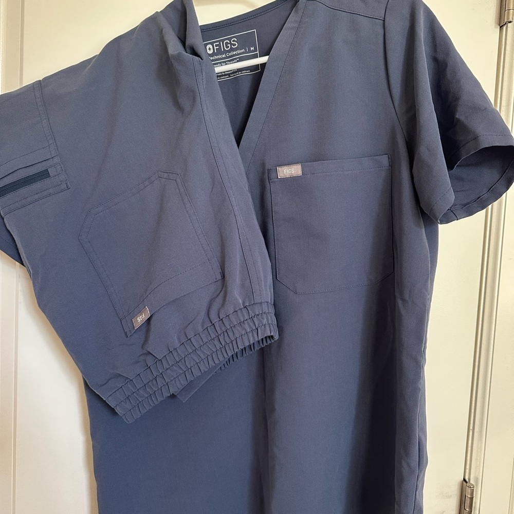 Figs Women's Blue Scrub Set